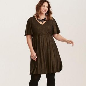 Torrid 5 5X Black Gold Shimmer V neck skater dress